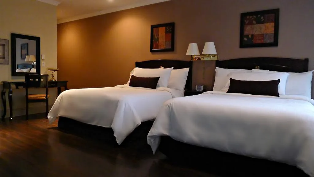 Grand Hotel & Suites Toronto 4*,  Canada