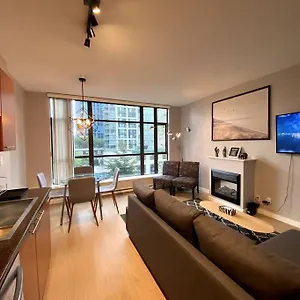 Apartment Entire In Heart Of Downtown Canada