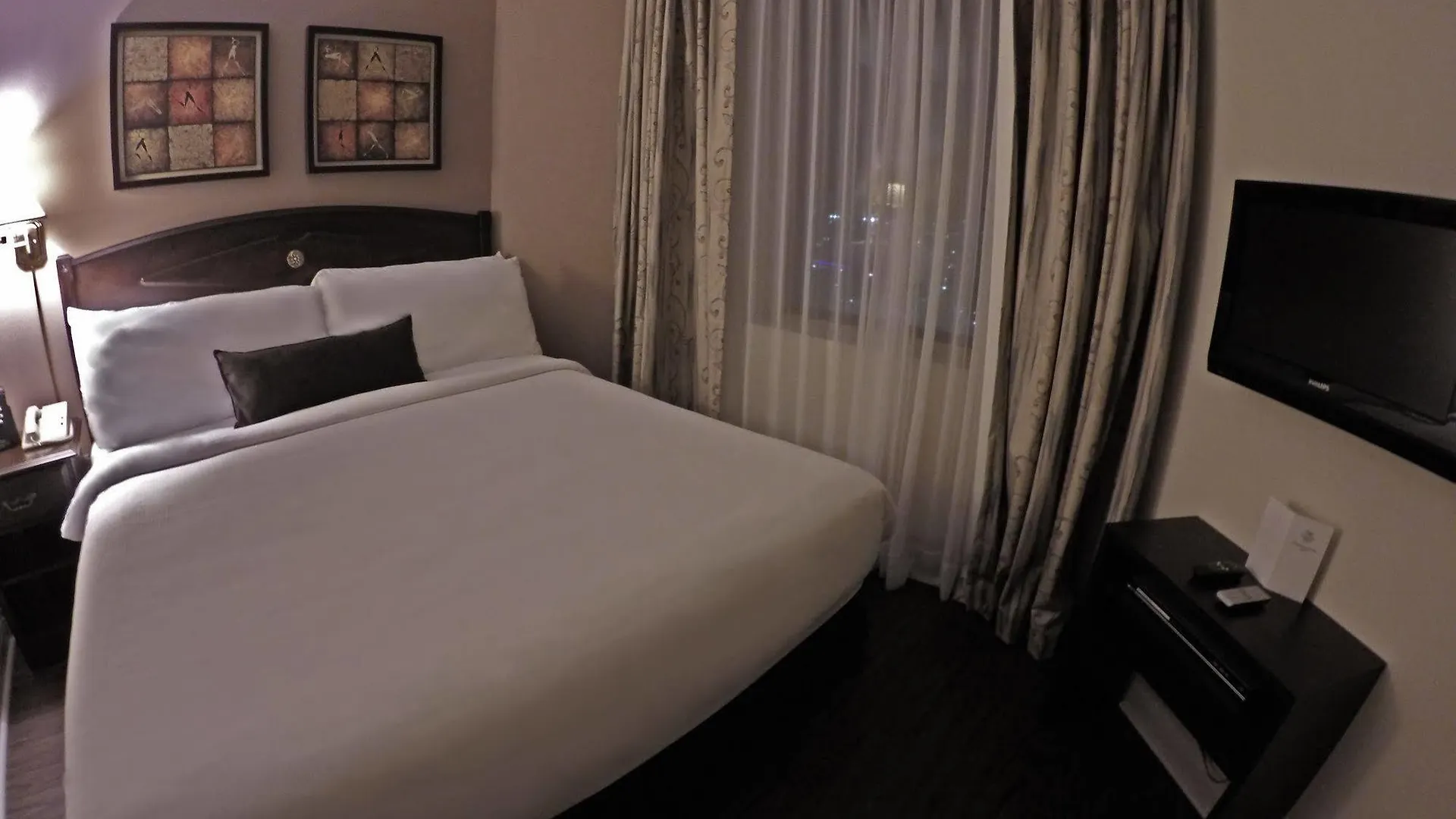 Grand Hotel & Suites Toronto
