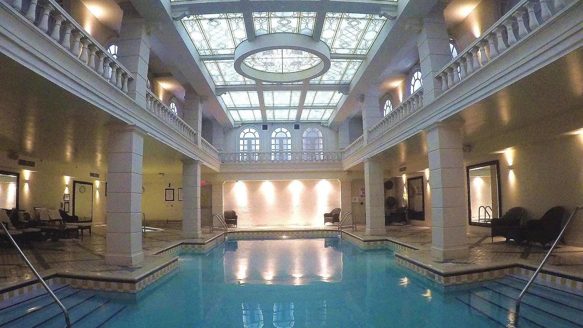 Grand Hotel & Suites Toronto
